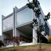 ArchitektInnen / KünstlerInnen: Giorgio Tognola, Michele Tognola<br>Projekt: Haus M.<br>Aufnahmedatum: 10/00<br>Format: 4x5'' C-Dia<br>Lieferformat: Dia-Duplikat, Scan 300 dpi<br>Bestell-Nummer: 10079/A<br>