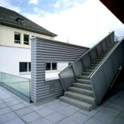 ArchitektInnen / KünstlerInnen: Karl F. Thalmeier<br>Projekt: Volks- und Hauptschule - Erweiterung<br>Aufnahmedatum: 07/00<br>Format: 4x5'' C-Dia<br>Lieferformat: Dia-Duplikat, Scan 300 dpi<br>Bestell-Nummer: 9837/D<br>
