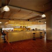 ArchitektInnen / KünstlerInnen: Heinz Lutter<br>Projekt: Restaurant centraal snack<br>Aufnahmedatum: 05/00<br>Format: 4x5'' C-Dia<br>Lieferformat: Dia-Duplikat, Scan 300 dpi<br>Bestell-Nummer: 9587/C<br>