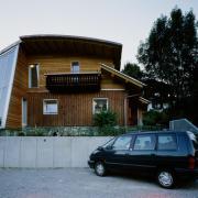 ArchitektInnen / KünstlerInnen: spiluttini architecture<br>Projekt: Casa Grossi<br>Aufnahmedatum: 08/98<br>Format: 6x9cm C-Dia<br>Lieferformat: Dia-Duplikat, Scan 300 dpi<br>Bestell-Nummer: 8240/11<br>