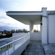 ArchitektInnen / KünstlerInnen: Martin Kohlbauer<br>Projekt: Wohnhausanlage Donaufelderstraße<br>Aufnahmedatum: 03/00<br>Format: 4x5'' C-Dia<br>Lieferformat: Dia-Duplikat, Scan 300 dpi<br>Bestell-Nummer: 9492/B<br>