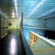 ArchitektInnen / KünstlerInnen: PAUHOF Architekten<br>Projekt: Ausstellung Beckett / Naumann<br>Aufnahmedatum: 03/00<br>Format: 6x9cm C-Dia<br>Lieferformat: Dia-Duplikat, Scan 300 dpi<br>Bestell-Nummer: 9460/3<br>