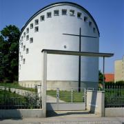 ArchitektInnen / KünstlerInnen: Heinz Tesar<br>Projekt: Evangelische Kirche<br>Aufnahmedatum: 05/97<br>Format: 4x5'' C-Dia<br>Lieferformat: Dia-Duplikat, Scan 300 dpi<br>Bestell-Nummer: 7123/D<br>
