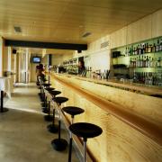 ArchitektInnen / KünstlerInnen: Heinz Lutter<br>Projekt: Bar Restaurant La Fuente<br>Aufnahmedatum: 10/98<br>Format: 4x5'' C-Dia<br>Lieferformat: Dia-Duplikat, Scan 300 dpi<br>Bestell-Nummer: 8398/B<br>