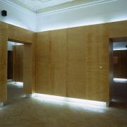 ArchitektInnen / KünstlerInnen: Eichinger oder Knechtl, Nancy Spero<br>Projekt: Jüdisches Museum Wien<br>Aufnahmedatum: 01/96<br>Format: 6x7cm C-Dia<br>Lieferformat: Dia-Duplikat, Scan 300 dpi<br>Bestell-Nummer: 5980/11<br>