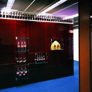 ArchitektInnen / KünstlerInnen: Elsa Prochazka<br>Projekt: Coca Cola Beverages AG<br>Aufnahmedatum: 02/00<br>Format: 4x5'' C-Dia<br>Lieferformat: Dia-Duplikat, Scan 300 dpi<br>Bestell-Nummer: 9435/A<br>