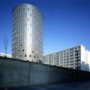 ArchitektInnen / KünstlerInnen: Margarethe Cufer<br>Projekt: Donau City Bauteil Cufer & Partner<br>Aufnahmedatum: 08/99<br>Format: 4x5'' C-Dia<br>Lieferformat: Dia-Duplikat, Scan 300 dpi<br>Bestell-Nummer: 9043/A<br>