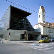 ArchitektInnen / KünstlerInnen: Adolph-Herbert Kelz<br>Projekt: Maderna-Haus<br>Aufnahmedatum: 03/97<br>Format: 4x5'' C-Dia<br>Lieferformat: Dia-Duplikat, Scan 300 dpi<br>Bestell-Nummer: 6984/D<br>