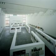 ArchitektInnen / KünstlerInnen: Hans Hollein<br>Projekt: Shedhalle<br>Aufnahmedatum: 04/97<br>Format: 4x5'' C-Dia<br>Lieferformat: Dia-Duplikat, Scan 300 dpi<br>Bestell-Nummer: 7133/A<br>