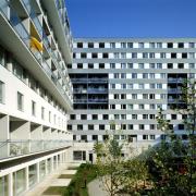 ArchitektInnen / KünstlerInnen: Eric Steiner<br>Projekt: Donau City Bauteil Steiner<br>Aufnahmedatum: 06/99<br>Format: 4x5'' C-Dia<br>Lieferformat: Dia-Duplikat, Scan 300 dpi<br>Bestell-Nummer: 9032/C<br>