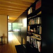 ArchitektInnen / KünstlerInnen: Henke Schreieck Architekten<br>Projekt: Einfamilienhaus<br>Aufnahmedatum: 08/98<br>Format: 4x5'' C-Dia<br>Lieferformat: Dia-Duplikat, Scan 300 dpi<br>Bestell-Nummer: 8173/A<br>
