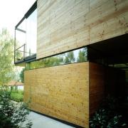 ArchitektInnen / KünstlerInnen: Henke Schreieck Architekten<br>Projekt: Einfamilienhaus<br>Aufnahmedatum: 08/98<br>Format: 4x5'' C-Dia<br>Lieferformat: Dia-Duplikat, Scan 300 dpi<br>Bestell-Nummer: 8178/B<br>