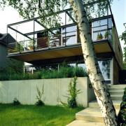 ArchitektInnen / KünstlerInnen: Henke Schreieck Architekten<br>Projekt: Einfamilienhaus<br>Aufnahmedatum: 08/98<br>Format: 4x5'' C-Dia<br>Lieferformat: Dia-Duplikat, Scan 300 dpi<br>Bestell-Nummer: 8180/A<br>