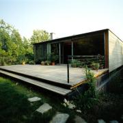 ArchitektInnen / KünstlerInnen: Henke Schreieck Architekten<br>Projekt: Einfamilienhaus<br>Aufnahmedatum: 08/98<br>Format: 4x5'' C-Dia<br>Lieferformat: Dia-Duplikat, Scan 300 dpi<br>Bestell-Nummer: 8181/D<br>