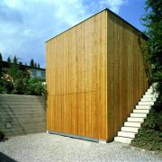 ArchitektInnen / KünstlerInnen: Gohm Hiessberger Architekten ZT GmbH<br>Projekt: Garage<br>Aufnahmedatum: 07/97<br>Format: 4x5'' C-Dia<br>Lieferformat: Dia-Duplikat, Scan 300 dpi<br>Bestell-Nummer: 7302/D<br>