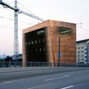 ArchitektInnen / KünstlerInnen: Herzog & de Meuron Architekten BSA/SIA/ETH<br>Projekt: Zentralstellwerk SBB<br>Aufnahmedatum: 09/99<br>Format: 4x5'' C-Dia<br>Lieferformat: Dia-Duplikat, Scan 300 dpi<br>Bestell-Nummer: 9158/B<br>