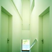 ArchitektInnen / KünstlerInnen: Herzog & de Meuron Architekten BSA/SIA/ETH<br>Projekt: Haus in Leymen<br>Aufnahmedatum: 05/98<br>Format: 4x5'' C-Dia<br>Lieferformat: Dia-Duplikat, Scan 300 dpi<br>Bestell-Nummer: 7911/B<br>
