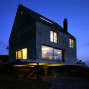 ArchitektInnen / KünstlerInnen: Herzog & de Meuron Architekten BSA/SIA/ETH<br>Projekt: Haus in Leymen<br>Aufnahmedatum: 05/98<br>Format: 4x5'' C-Dia<br>Lieferformat: Dia-Duplikat, Scan 300 dpi<br>Bestell-Nummer: 7920/A<br>