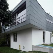 ArchitektInnen / KünstlerInnen: Frank und Erschen Architekten<br>Projekt: Einfamilienhaus G.<br>Aufnahmedatum: 10/03<br>Format: 4x5'' C-Dia<br>Lieferformat: Dia-Duplikat, Scan 300 dpi<br>Bestell-Nummer: 11935/A<br>