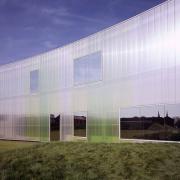 ArchitektInnen / KünstlerInnen: Herzog & de Meuron Architekten BSA/SIA/ETH<br>Projekt: Laban Dance Centre<br>Aufnahmedatum: 04/04<br>Format: 4x5'' C-Dia<br>Lieferformat: Dia-Duplikat, Scan 300 dpi<br>Bestell-Nummer: 12075/B<br>