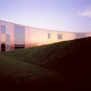 ArchitektInnen / KünstlerInnen: Herzog & de Meuron Architekten BSA/SIA/ETH<br>Projekt: Laban Dance Centre<br>Aufnahmedatum: 04/04<br>Format: 4x5'' C-Dia<br>Lieferformat: Dia-Duplikat, Scan 300 dpi<br>Bestell-Nummer: 12085/B<br>