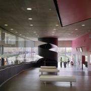 ArchitektInnen / KünstlerInnen: Herzog & de Meuron Architekten BSA/SIA/ETH<br>Projekt: Laban Dance Centre<br>Aufnahmedatum: 04/04<br>Format: 4x5'' C-Dia<br>Lieferformat: Dia-Duplikat, Scan 300 dpi<br>Bestell-Nummer: 12094/A<br>
