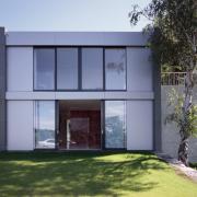 ArchitektInnen / KünstlerInnen: Heinz Neumann<br>Projekt: Einfamilienhaus<br>Aufnahmedatum: 06/04<br>Format: 4x5'' C-Dia<br>Lieferformat: Dia-Duplikat, Scan 300 dpi<br>Bestell-Nummer: 12213/A<br>
