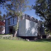 ArchitektInnen / KünstlerInnen: Heinz Neumann<br>Projekt: Einfamilienhaus<br>Aufnahmedatum: 06/04<br>Format: 4x5'' C-Dia<br>Lieferformat: Dia-Duplikat, Scan 300 dpi<br>Bestell-Nummer: 12213/B<br>