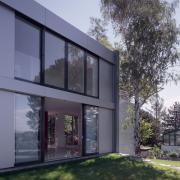 ArchitektInnen / KünstlerInnen: Heinz Neumann<br>Projekt: Einfamilienhaus<br>Aufnahmedatum: 06/04<br>Format: 4x5'' C-Dia<br>Lieferformat: Dia-Duplikat, Scan 300 dpi<br>Bestell-Nummer: 12213/D<br>