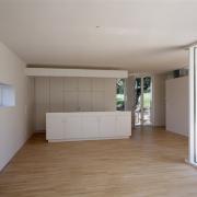 ArchitektInnen / KünstlerInnen: RUNSER / PRANTL architekten<br>Projekt: Einfamilienhaus Oberkirchbach<br>Aufnahmedatum: 08/05<br>Format: 4x5'' C-Dia<br>Lieferformat: Dia-Duplikat, Scan 300 dpi<br>Bestell-Nummer: 12513/A<br>