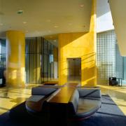 ArchitektInnen / KünstlerInnen: Steven Holl<br>Projekt: Loisium Hotel<br>Aufnahmedatum: 08/03<br>Format: 4x5'' C-Dia<br>Lieferformat: Scan 300 dpi<br>Bestell-Nummer: 12654/B<br>