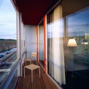 ArchitektInnen / KünstlerInnen: Steven Holl<br>Projekt: Loisium Hotel<br>Aufnahmedatum: 08/03<br>Format: 4x5'' C-Dia<br>Lieferformat: Scan 300 dpi<br>Bestell-Nummer: 12661/B<br>