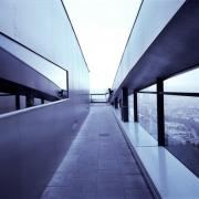 ArchitektInnen / KünstlerInnen: Zaha M. Hadid, Zaha Hadid Architects<br>Projekt: Sprungschanze Berg Isel<br>Aufnahmedatum: 09/05<br>Format: 4x5'' C-Dia<br>Lieferformat: Dia-Duplikat, Scan 300 dpi<br>Bestell-Nummer: 12666/A<br>