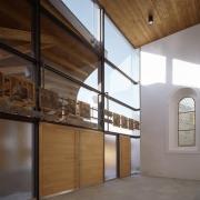 ArchitektInnen / KünstlerInnen: Ernst Beneder, Anja Fischer<br>Projekt: Pfarrkirche Gallspach<br>Aufnahmedatum: 12/05<br>Format: 4x5'' C-Dia<br>Lieferformat: Dia-Duplikat, Scan 300 dpi<br>Bestell-Nummer: 12680/D<br>
