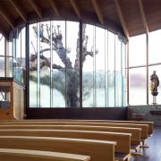 ArchitektInnen / KünstlerInnen: Ernst Beneder, Anja Fischer<br>Projekt: Pfarrkirche Gallspach<br>Aufnahmedatum: 12/05<br>Format: 4x5'' C-Dia<br>Lieferformat: Dia-Duplikat, Scan 300 dpi<br>Bestell-Nummer: 12684/C<br>