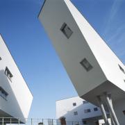 ArchitektInnen / KünstlerInnen: Zaha M. Hadid, Zaha Hadid Architects<br>Projekt: Wohnbau Spittelau<br>Aufnahmedatum: 01/06<br>Format: 4x5'' C-Dia<br>Lieferformat: Dia-Duplikat, Scan 300 dpi<br>Bestell-Nummer: 12717/D<br>