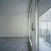 ArchitektInnen / KünstlerInnen: Silvia Gmür, Reto Gmür<br>Projekt: Wohnhaus Müller<br>Aufnahmedatum: 06/06<br>Format: 4x5'' C-Dia<br>Lieferformat: Dia-Duplikat, Scan 300 dpi<br>Bestell-Nummer: 12762/C<br>