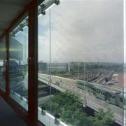 ArchitektInnen / KünstlerInnen: Herzog & de Meuron Architekten BSA/SIA/ETH<br>Projekt: Elsässer Tor<br>Aufnahmedatum: 06/06<br>Format: 4x5'' C-Dia<br>Lieferformat: Dia-Duplikat, Scan 300 dpi<br>Bestell-Nummer: 12780/A<br>